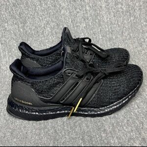 Adidas Ultraboost 4.0 DNA Sneaker Size 6 in Triple Black